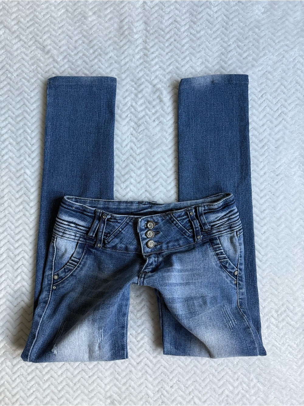 2000s Low Rise Skinny Jeans w/ Triple Button